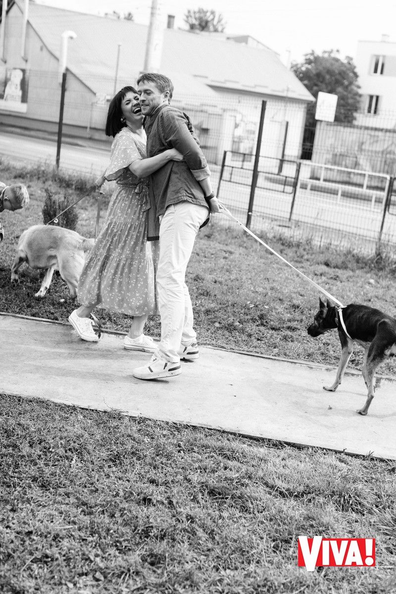 Оля Цибульська і її чоловік Сергій знялись у сімейній фотосесії для Viva!
