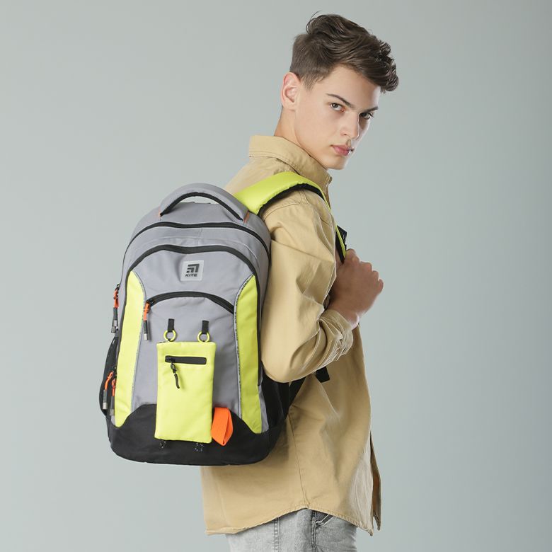 рюкзаки та аксесуари для підлітків