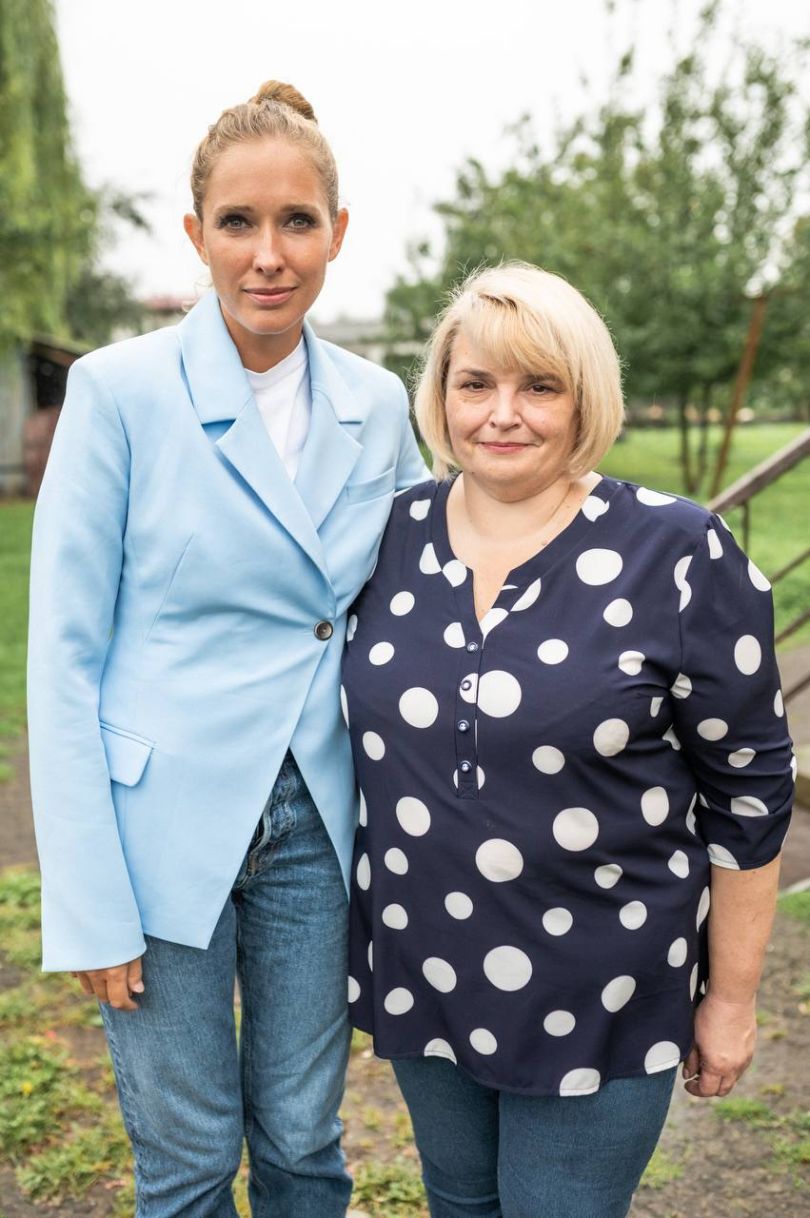 У свій день народження Катя Осадча оголосила збір на житло для родини, яка опікується 10 сиротами