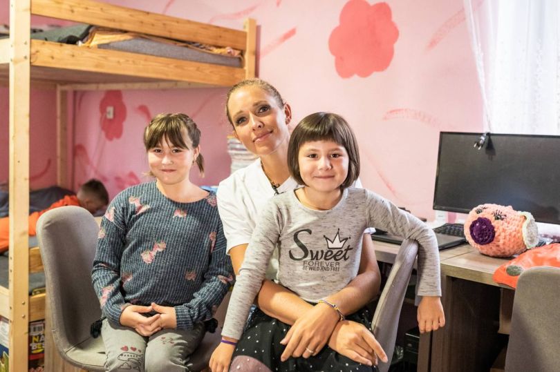 У свій день народження Катя Осадча оголосила збір на житло для родини, яка опікується 10 сиротами