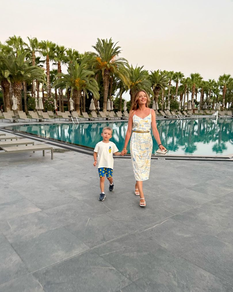 Наталка Денисенко з сином на відпочинку