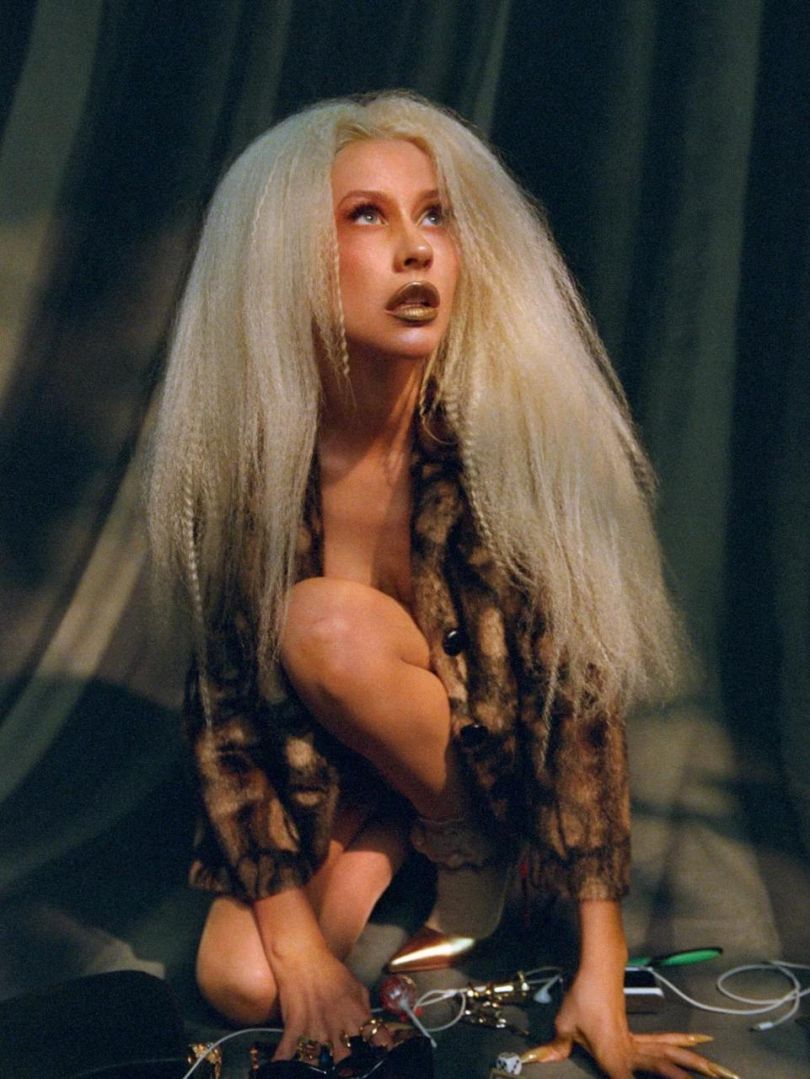 Сильно схудла Крістіна Агілера у фотосесії журналу Paper Magazine