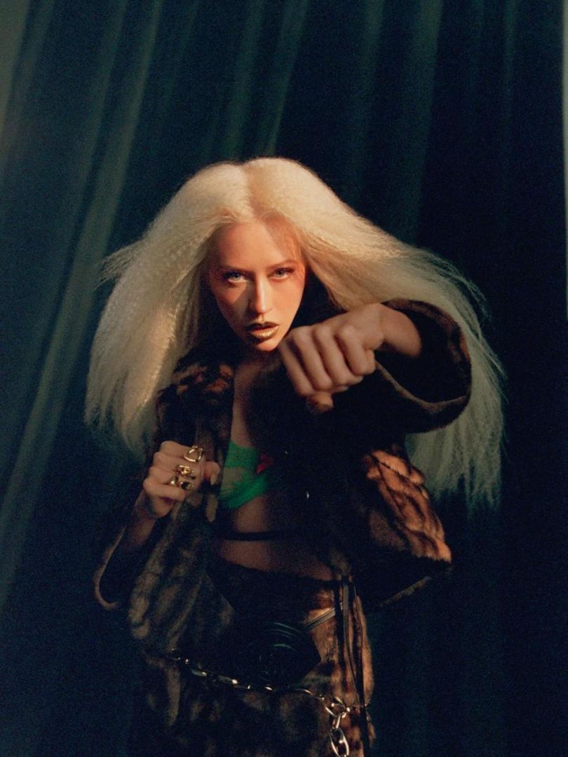 Сильно схудла Крістіна Агілера у фотосесії журналу Paper Magazine