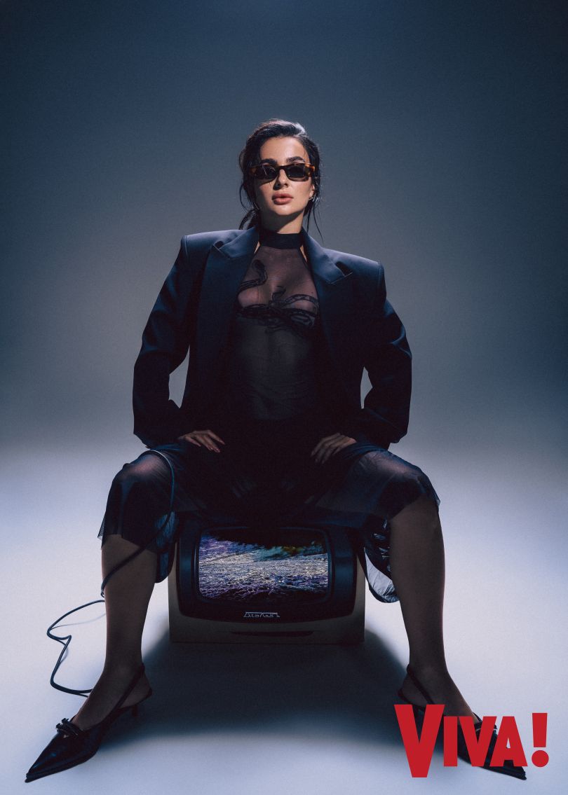 Анна Трінчер у фотосесії для журналу Viva!