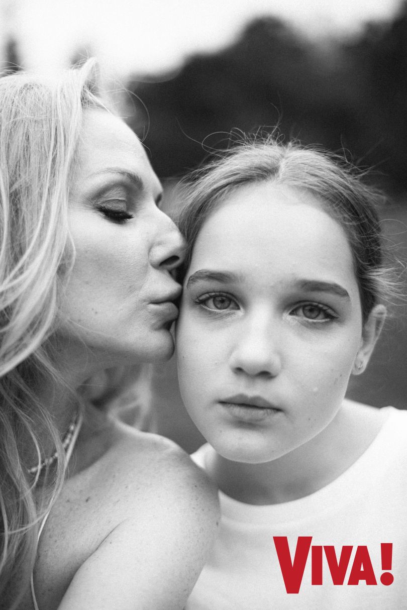 Даша Трегубова з донькою Поліною у фотосеії для журналу Viva!