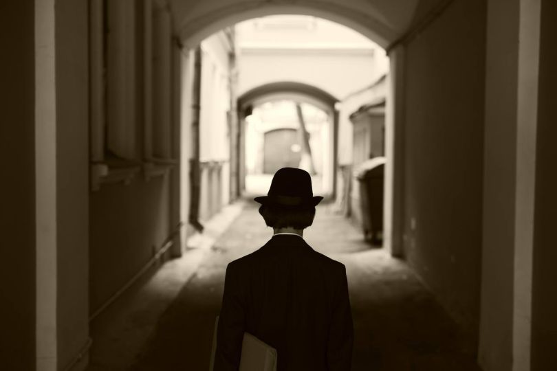 Ажнов у ролі Малевича