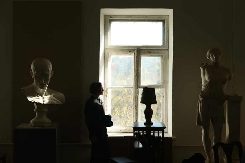 Ажнов у ролі Малевича