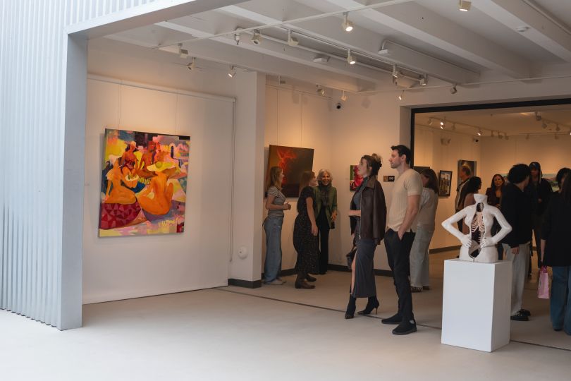 українська художниця Ілона Бобрицька, яка презентувала свою нову картину Scorching Sun