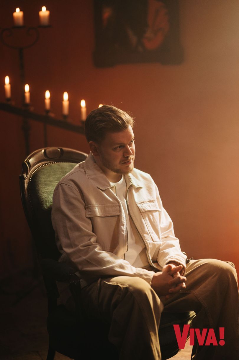 Костянтин Трембовецький, учасник команди &laquo;Леви на джипі&raquo;, у фотосесії для журналу Viva!