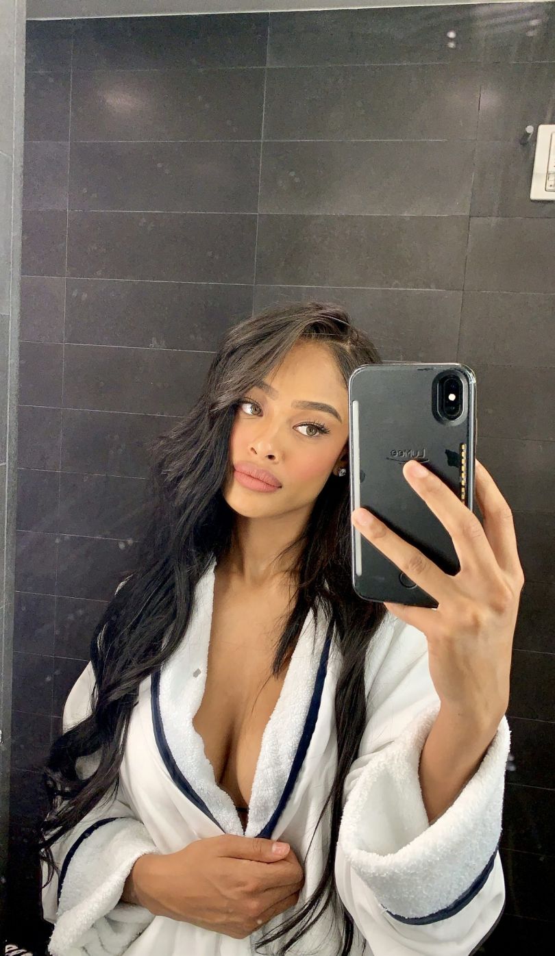 нова дівчина Каньє Веста Вінетрія