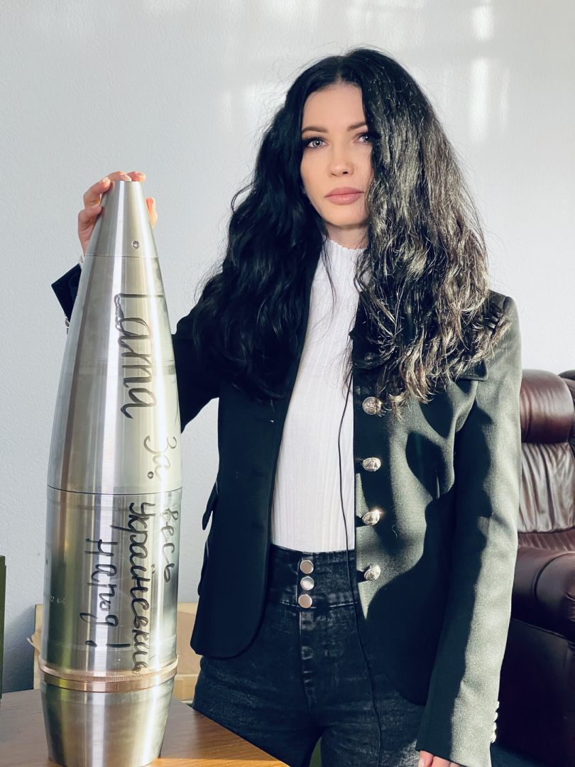 Lama залишила автограф на снаряді 152 калібру