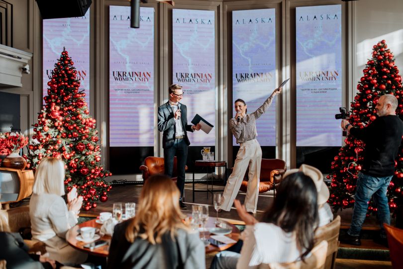 Слава Соломка, Ілона Гвоздьова