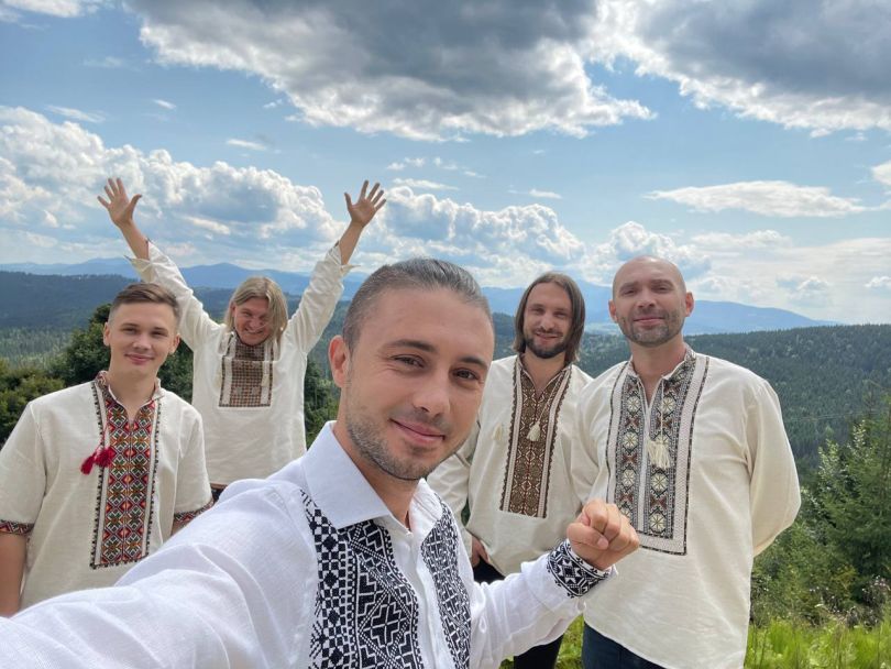 Тарас Тополя у вишиванці