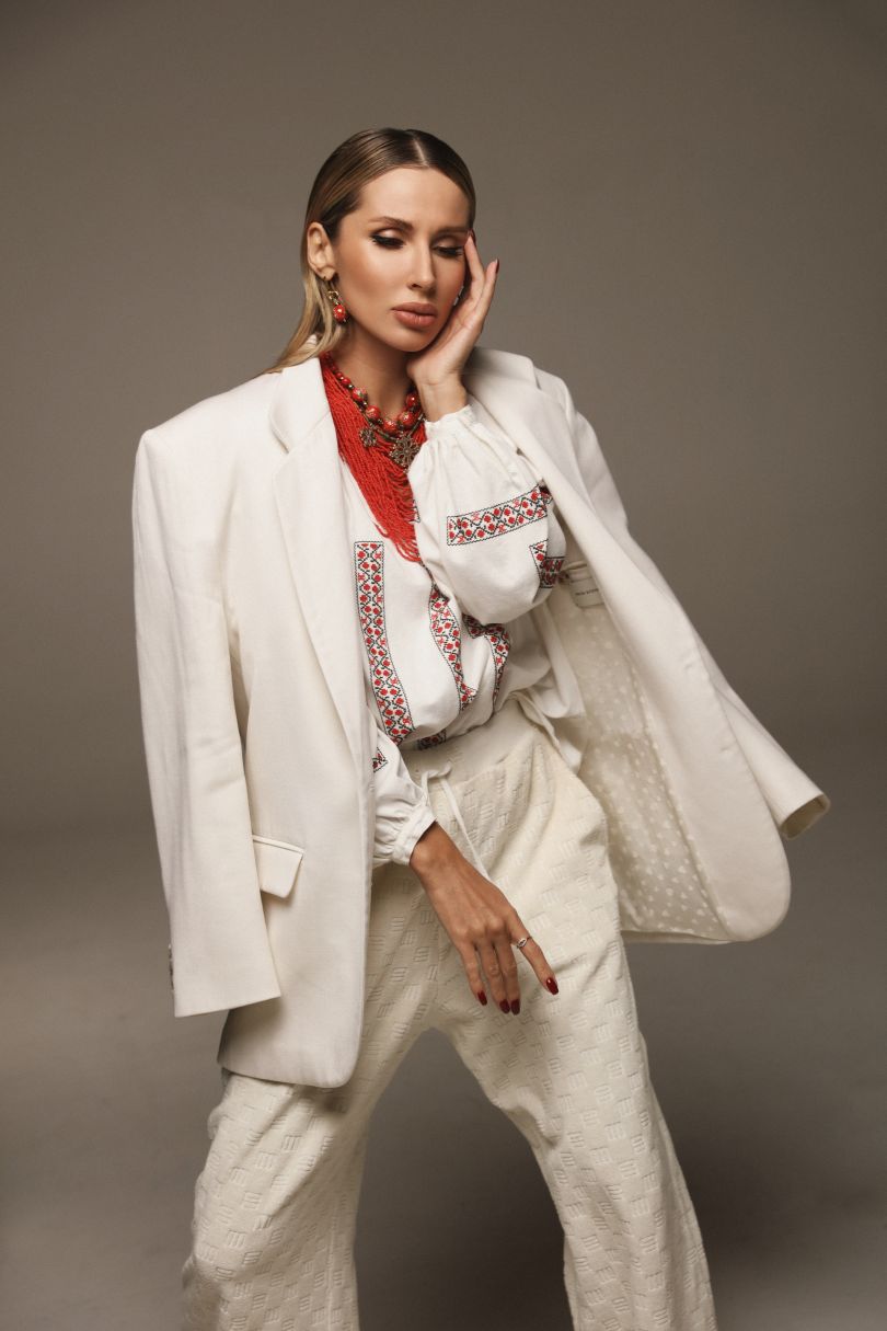 Світлана Лобода у стильній вишиванці