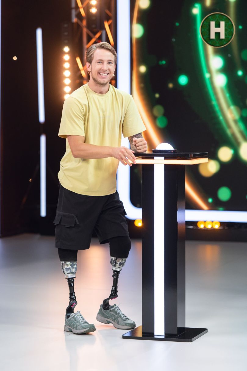 Холостяк Олександр Терен