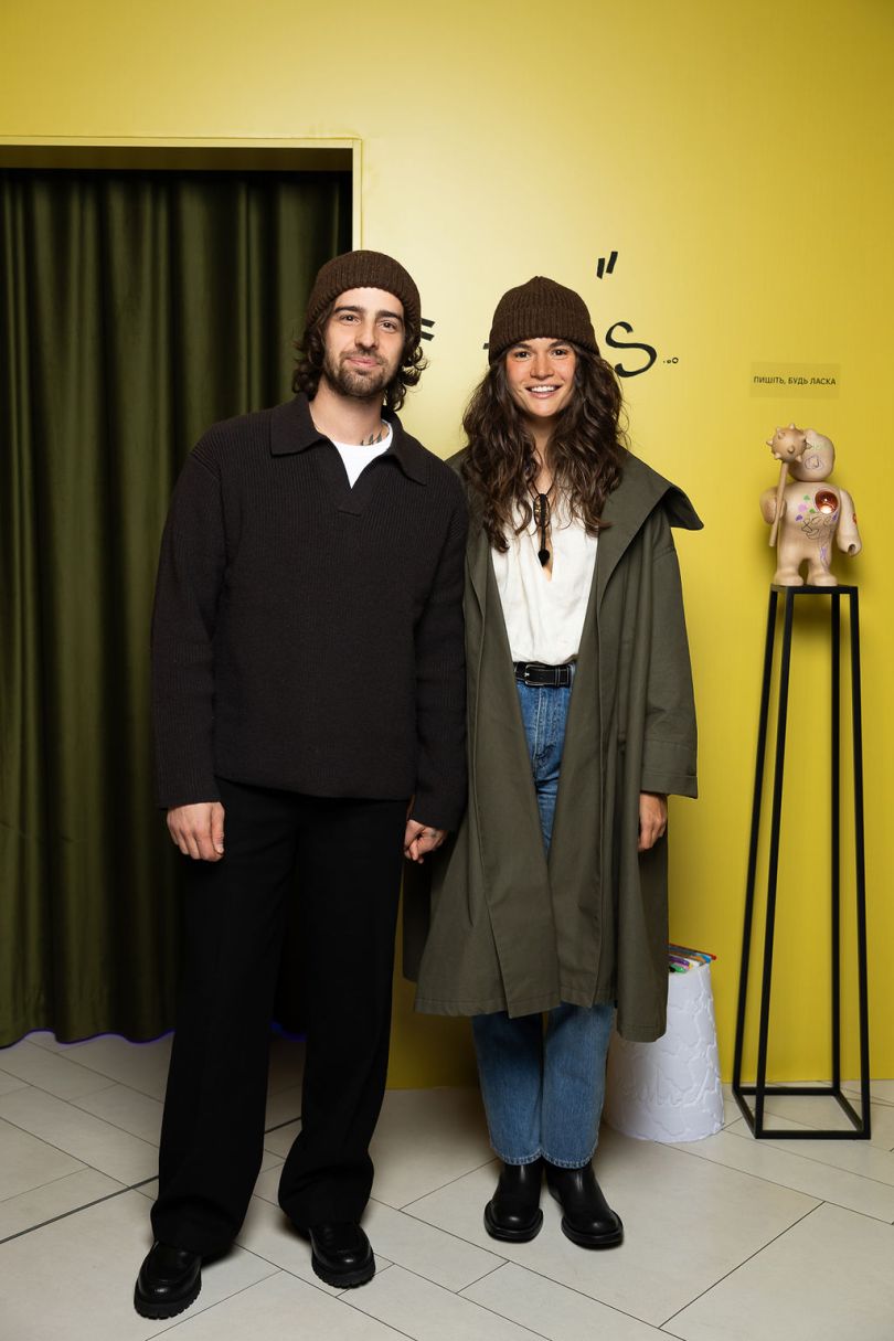 Володимир Дантес і Даша Кацуріна на виставці Дмитра Монатіка