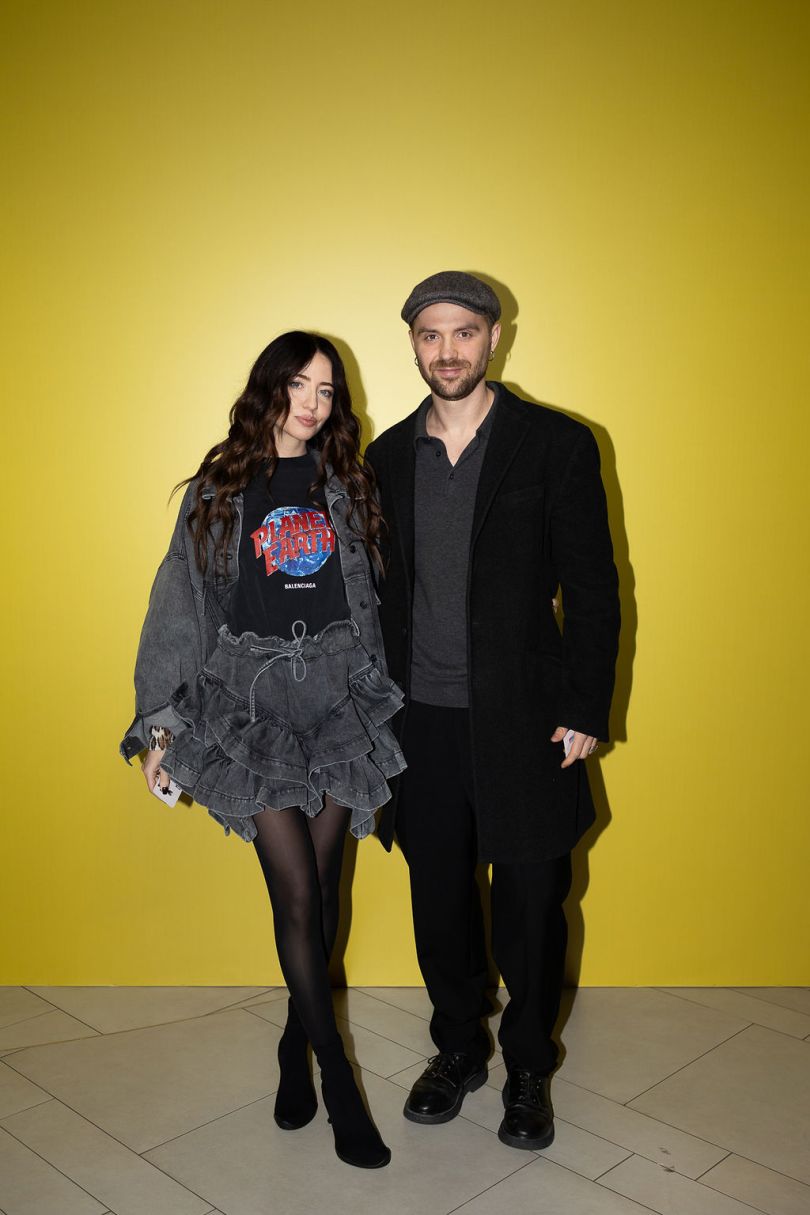 Надя Дорофєєва і Міша Кацурін на виставці Дмитра Монатіка