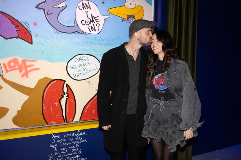 Надя Дорофєєва і Міша Кацурін на виставці Дмитра Монатіка