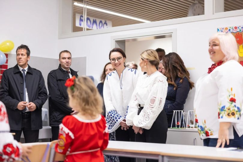 Під час офіційного візиту до столиці Словенії перша леді України Олена Зеленська вкотре вразила світ своїм вишуканим стилем