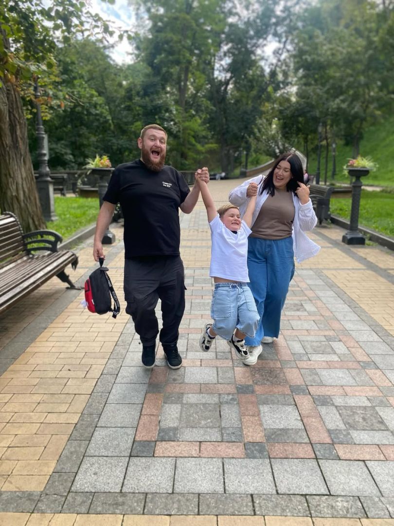 Володимир Жогло з дружиною і сином