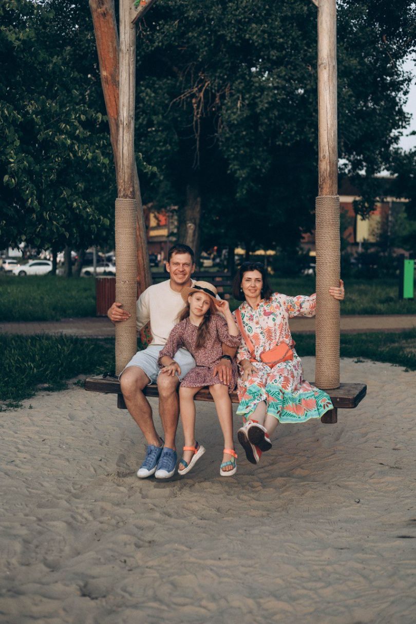 Андрій Ісаєнко з дружиною і дитиною