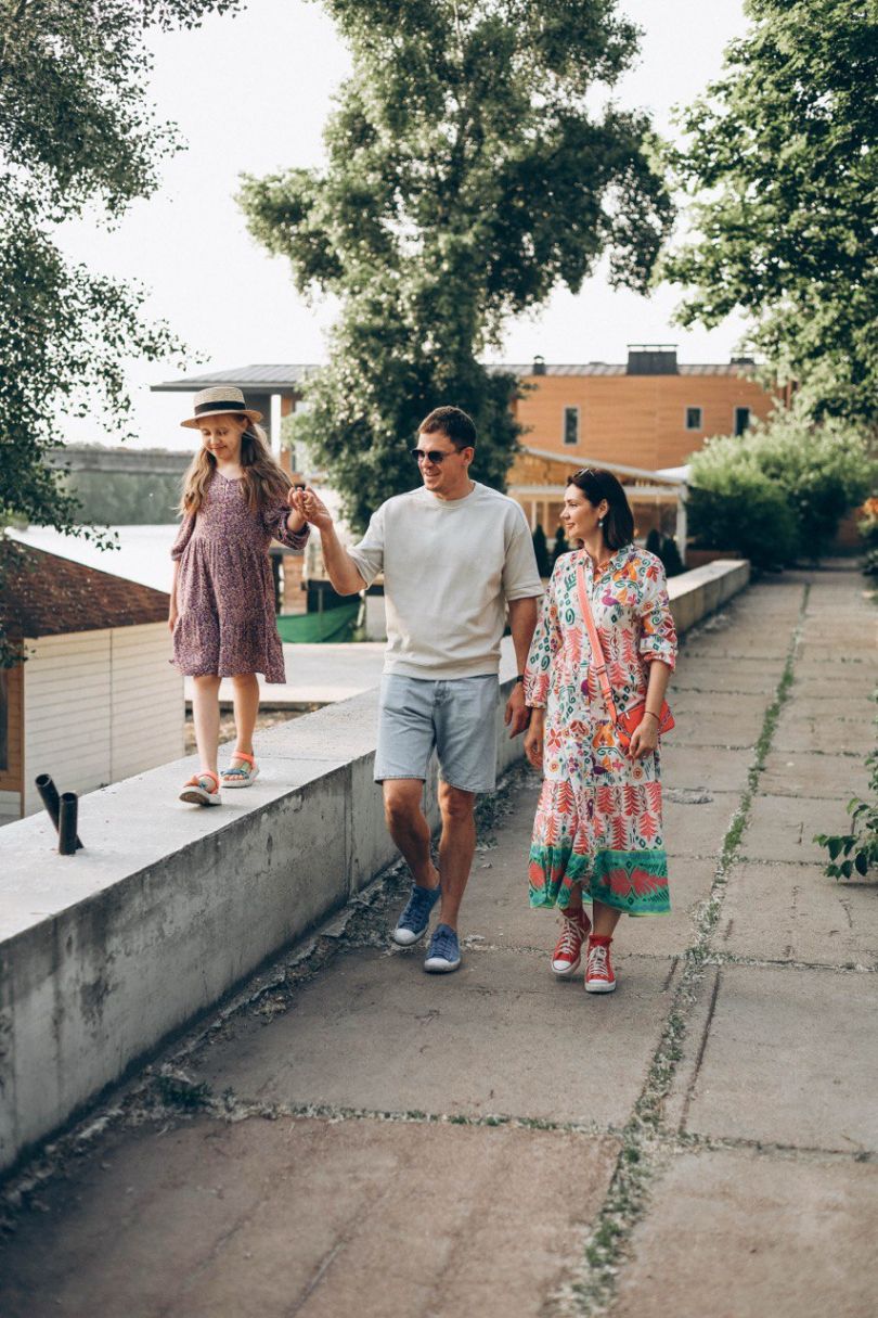 Андрій Ісаєнко з дружиною і дитиною