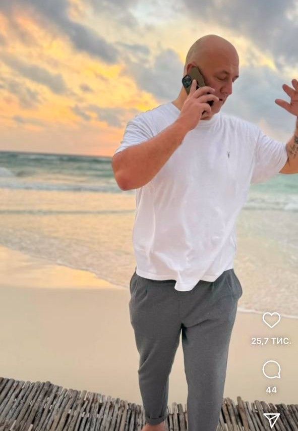 Потап засвітився на пляжі в Мексиці