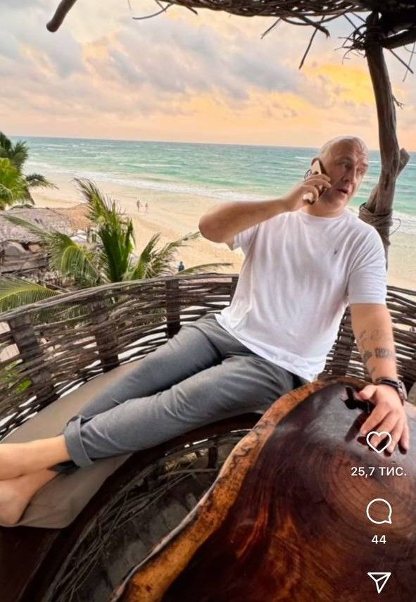 Потап засвітився на пляжі в Мексиці