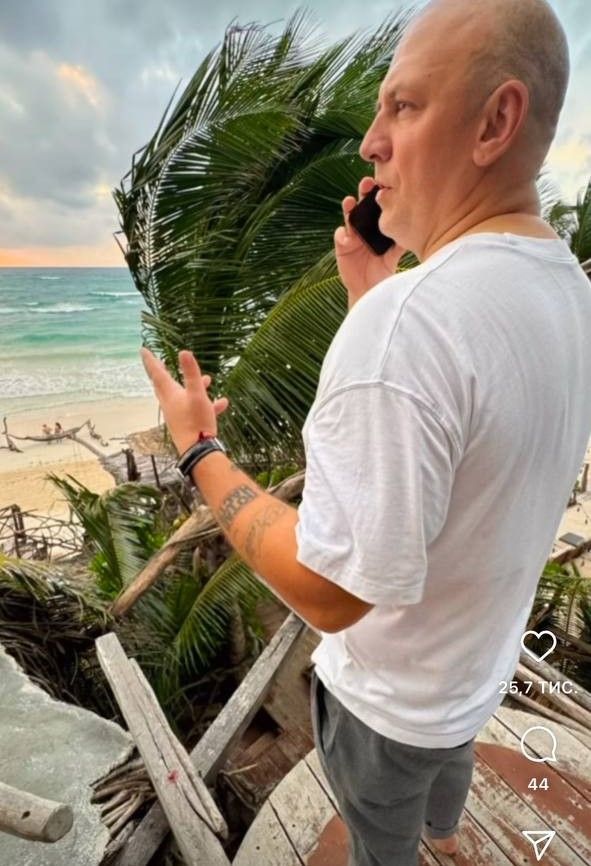 Потап засвітився на пляжі в Мексиці