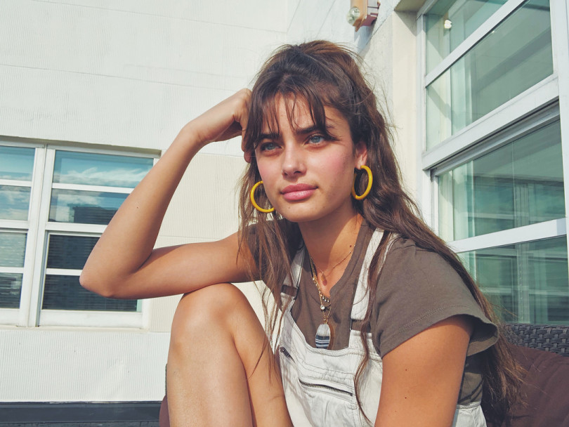 Тейлор Хилл восхитила фигурой в бикини