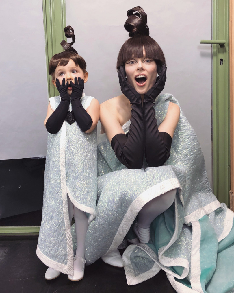 Беременная Коко Роша и ее двухлетняя дочь стали главными звездами показа Jean Paul Gaultier