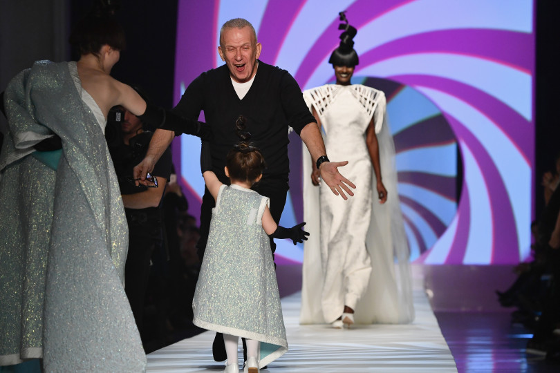 Беременная Коко Роша и ее двухлетняя дочь стали главными звездами показа Jean Paul Gaultier