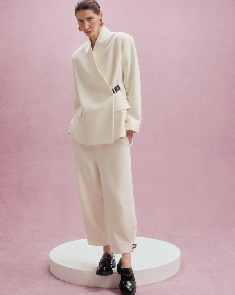 Весняне різномаїття костюмів у новій колекції W8LESS