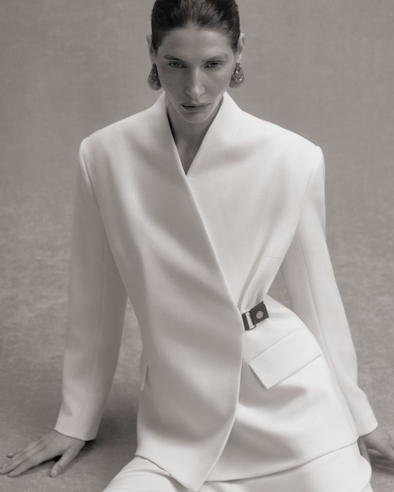 Весняне різномаїття костюмів у новій колекції W8LESS