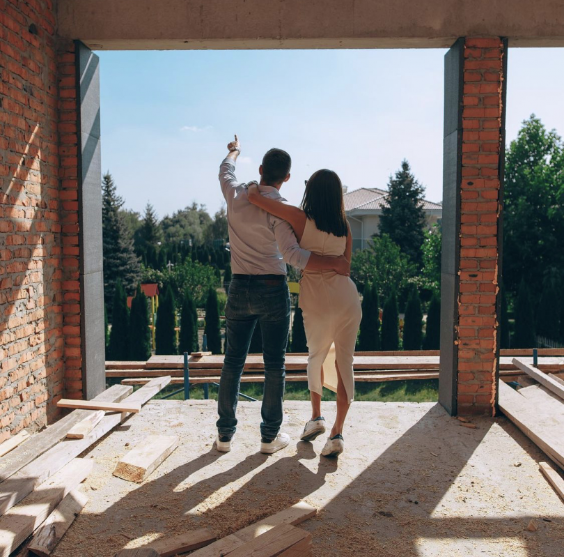 Владимир и Кристина Остапчук строят загородный дом