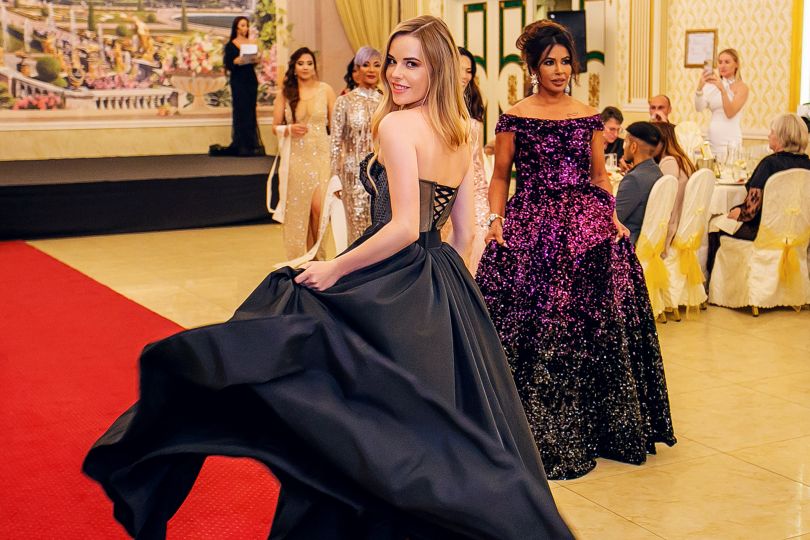 Дарія Кравець на конкурсі Woman of the Universe