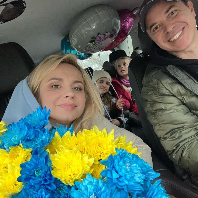 Лілія Ребрик з чоловіком і дітьми