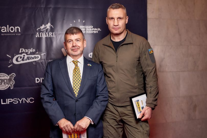 сценарист фільму &laquo;Ґолда&raquo; Ніколас Мартін і міський голова Києва Віталій Кличко