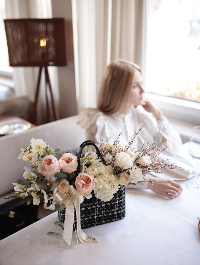 Букет з квіткової крамницї &laquo;Чайна роза&raquo;