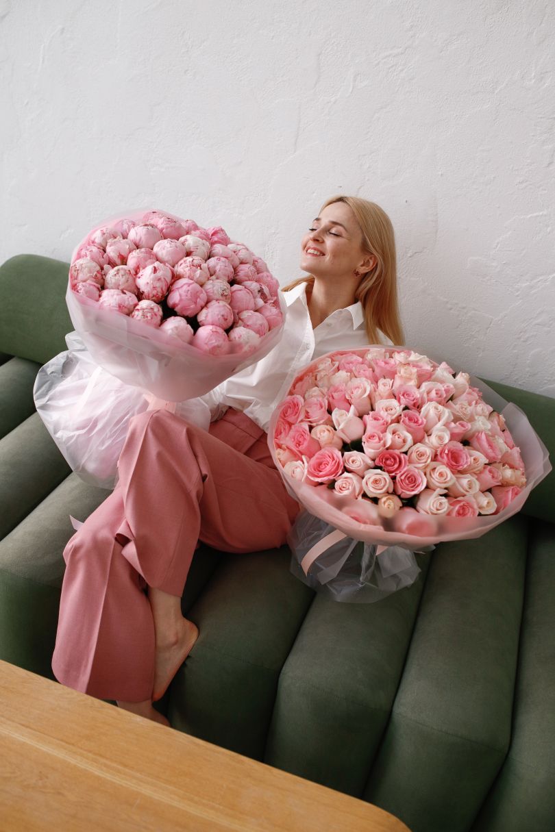 Букет з квіткової крамницї &laquo;Чайна роза&raquo;