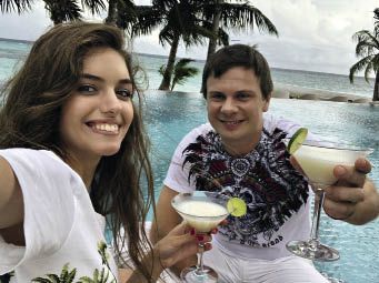 Дмитро Комаров та Олександра Кучеренко