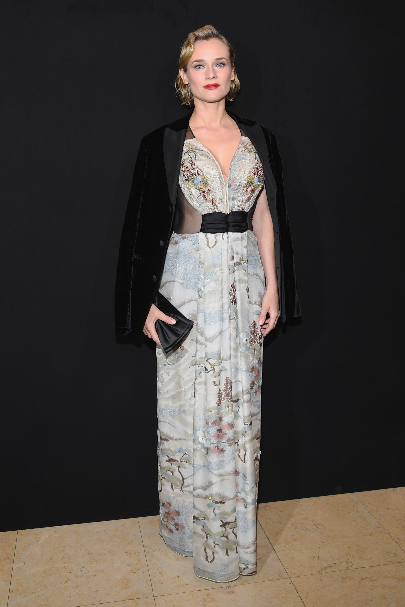 Диана Крюгер оказалась в центре внимания на Неделе моды в Париже