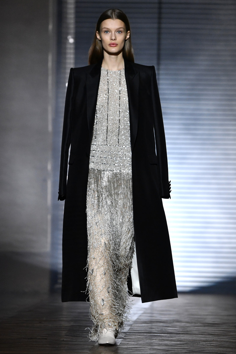 Благородство и сила: в Париже прошел показ Givenchy Couture