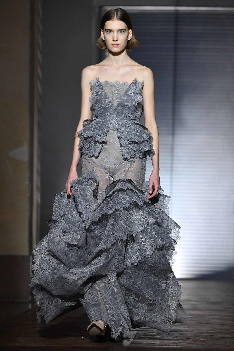 Благородство и сила: в Париже прошел показ Givenchy Couture