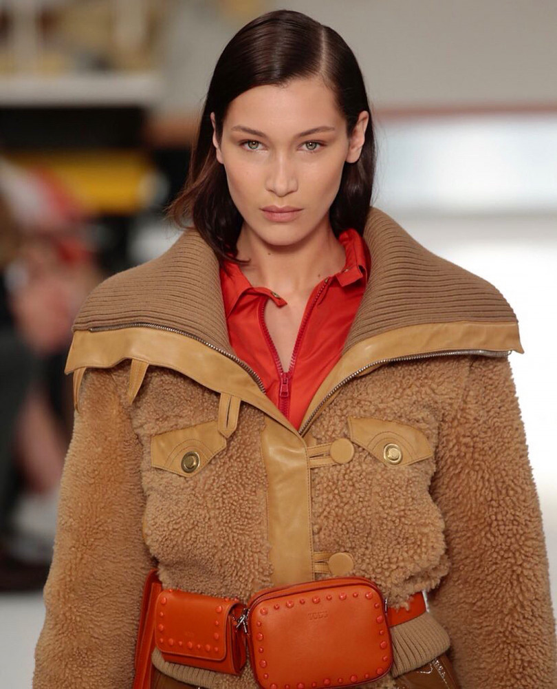 Белла Хадид на показе