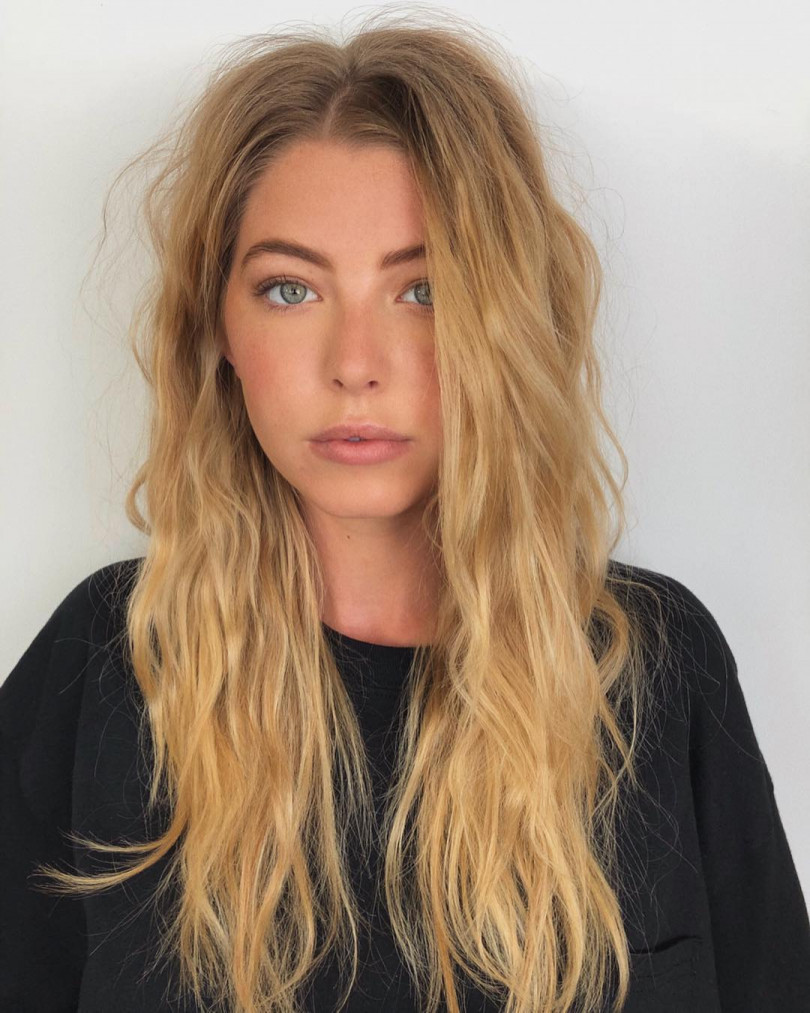 Джастин Бибер закрутил роман с 22-летней моделью