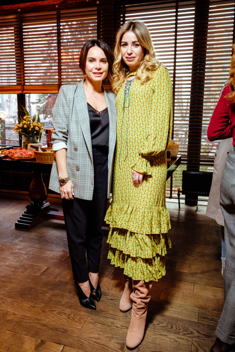 Лилия Подкопаева на вечеринке 