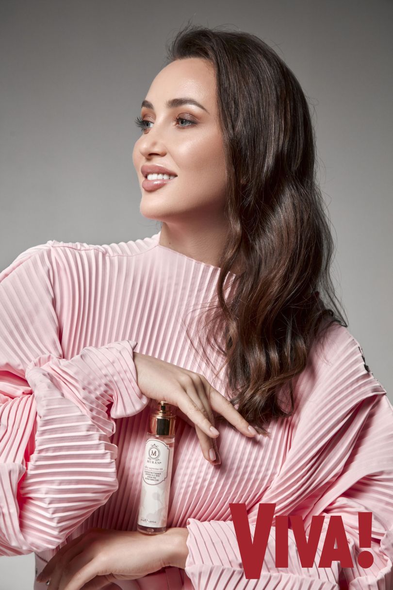 Ганна Різатдінова у фотосесії для Viva! 