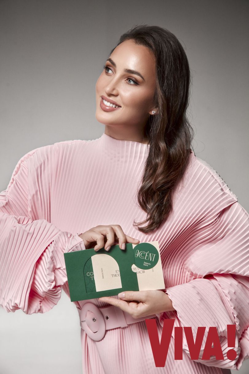 Ганна Різатдінова у фотосесії для Viva!