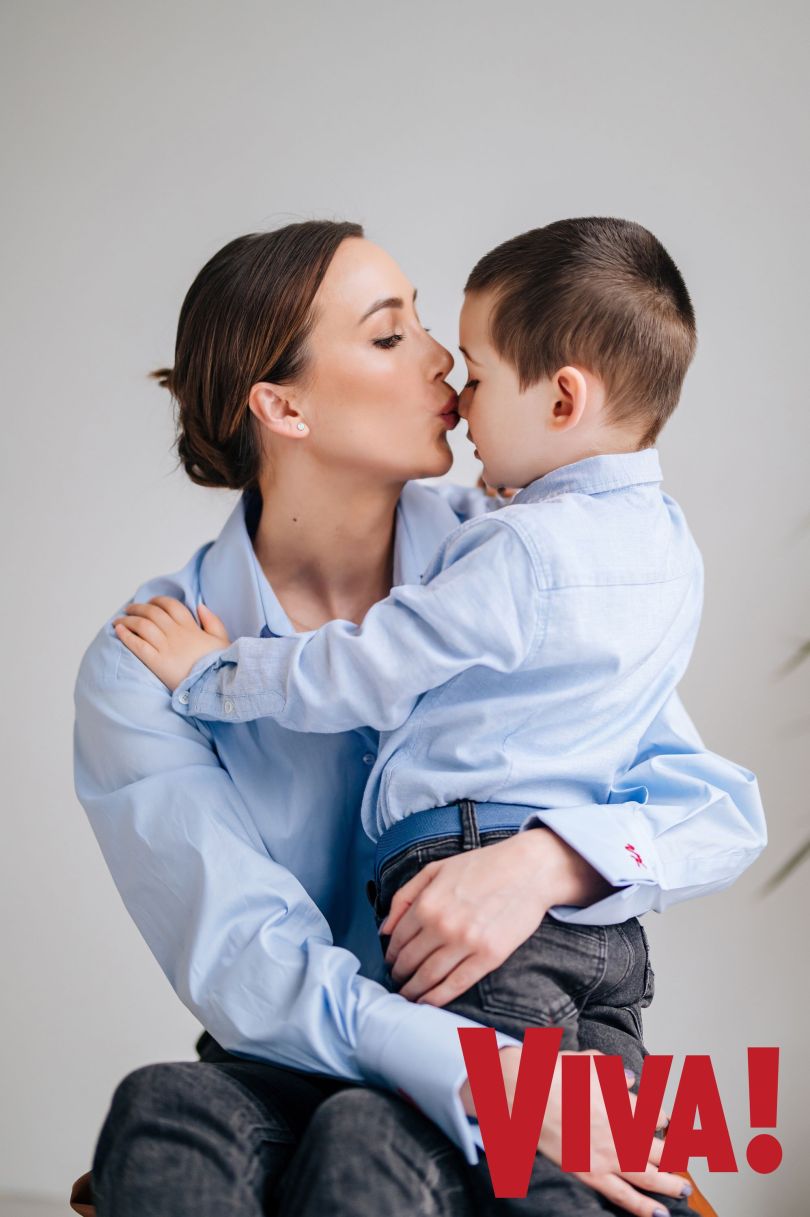Ганна Різатдінова з сином у фотосесії для Viva!